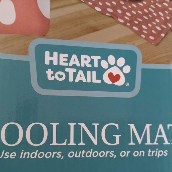Heart to Tail Cooling Mat - Picture 3 of 6